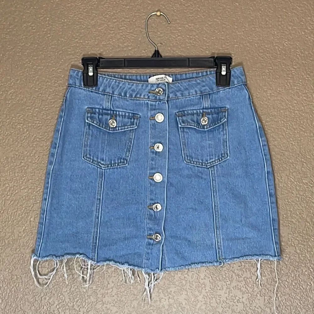 Forever 21 denim mini skirt size M